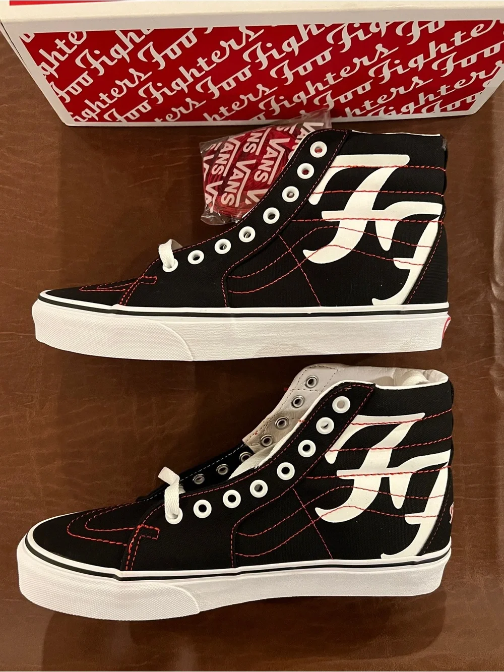 NIB Vans Sk8-Hi x Foo Fighters High Top Canvas Sneakers Black/White/Red US 8
